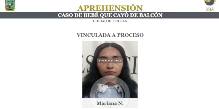 Por irse a un bar, mamá abandonó a niño que cayó de una ventana en Puebla