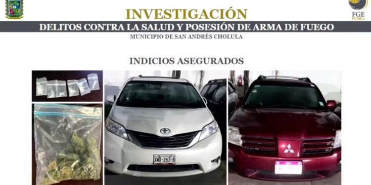 Fiscalía confiscó armas y droga tras cateo en Lomas de Angelópolis