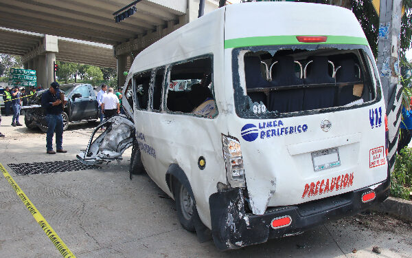 Choque de Ruta Periférico deja al menos 15 lesionados