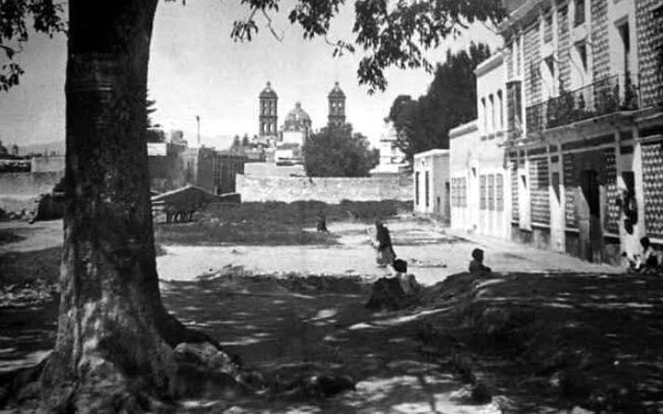 IN MEMORIAM / ARQUITECTURA INTACTA