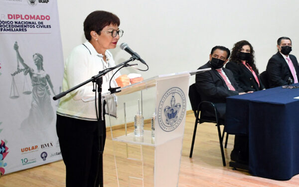 Capacitación para el nuevo código civil en la BUAP
