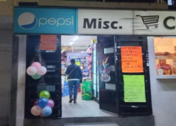 Normatividad clausura cuatro negocios con venta ilegal de alcohol en Puebla