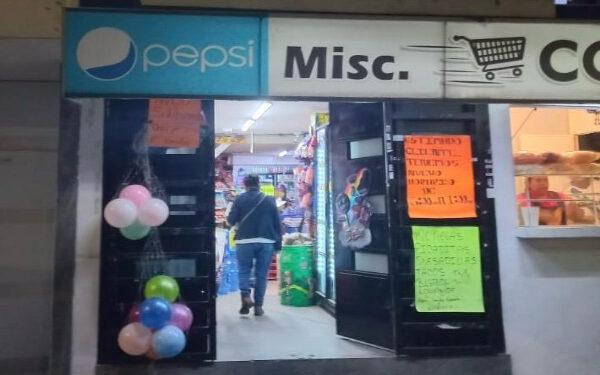 Normatividad clausura cuatro negocios con venta ilegal de alcohol en Puebla