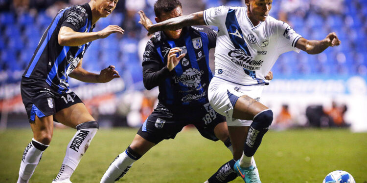 Gana La Franja 2-1 a Gallos Blancos
