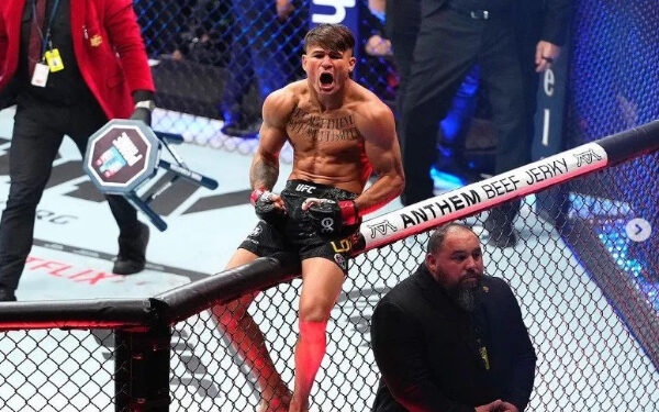 Consigue victoria Diego Lopes en UFC