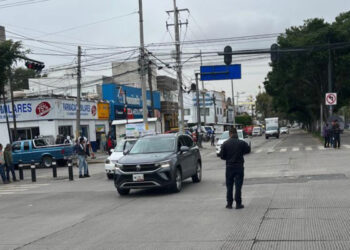Ejidatarios abren circulación en Las Torres y Bulevar Valsequillo