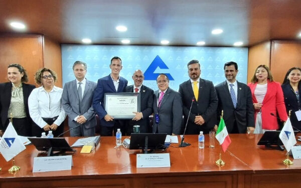 Ayuntamiento de Texmelucan recibe reconocimiento de Servytur