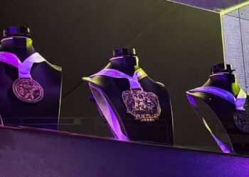 Maratón de Puebla presenta su playera y medallas de competencia