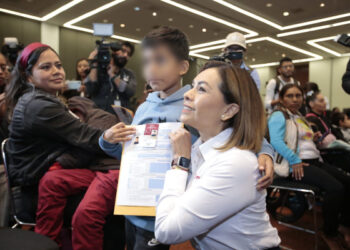 Entregan apoyos para inclusión social