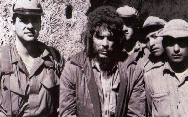 IN MEMORIAM / COMANDANTE, LO SIENTO»