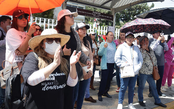 Se manifiestan contra la Reforma del Poder Judicial y cierran el Bulevar Hermanos Serdán