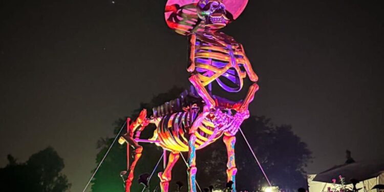 En Atlixco, homenaje monumental a la muerte
