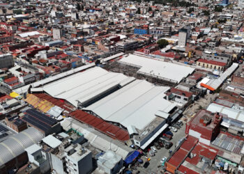 Entrega Céspedes obra de mercado en Texmelucan