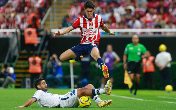 Puebla contra Chivas, partido clave para Chepo de la Torre