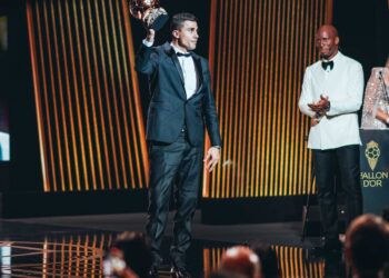 Rodri se alza con el Balón de Oro 2024