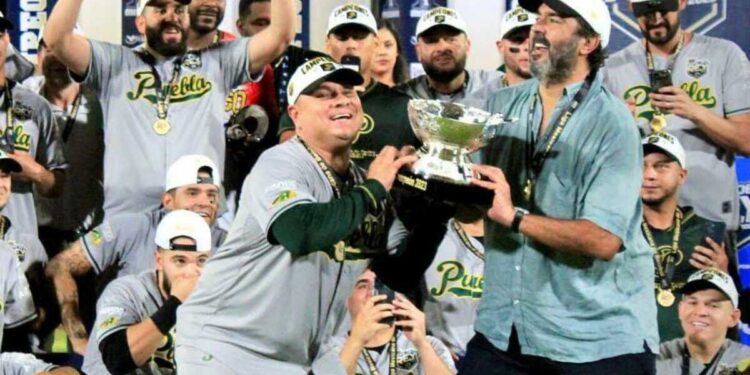 Pericos de Puebla anuncia salida de Sergio Omar Gastélum