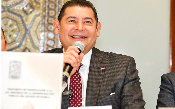 Busca Armenta eficientar administración pública