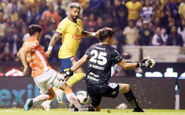 Las Águilas vencen 2-1 a los Tuzos
