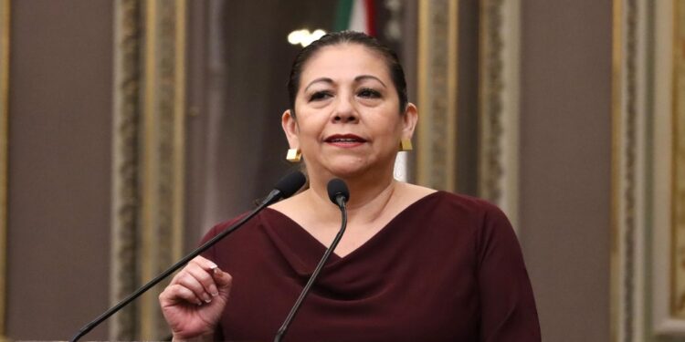 Congreso de Puebla propone reconocer a mujeres con “Medalla Ángeles Espinosa Yglesias”