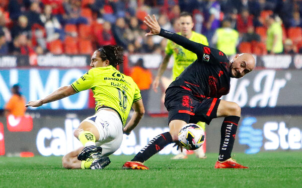 Puebla se despide con derrota 1-2 ante Xolos