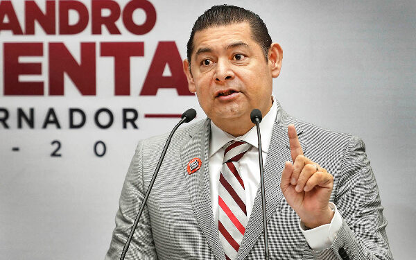 Alejandro Armenta reajusta gabinete