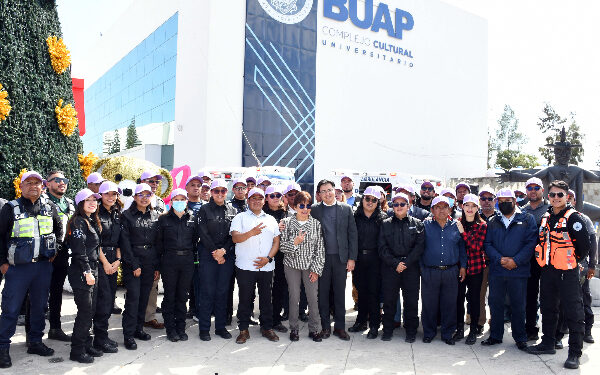 Mejora BUAP la movilidad y atención médica de los universitarios