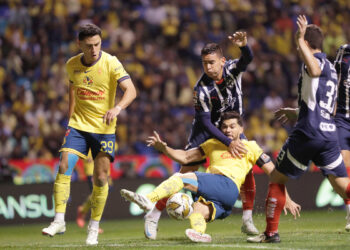 América pinta de amarillo el Estadio Cuauhtémoc