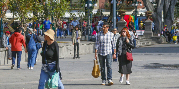 Puebla resalta con deuda per cápita baja en 2024