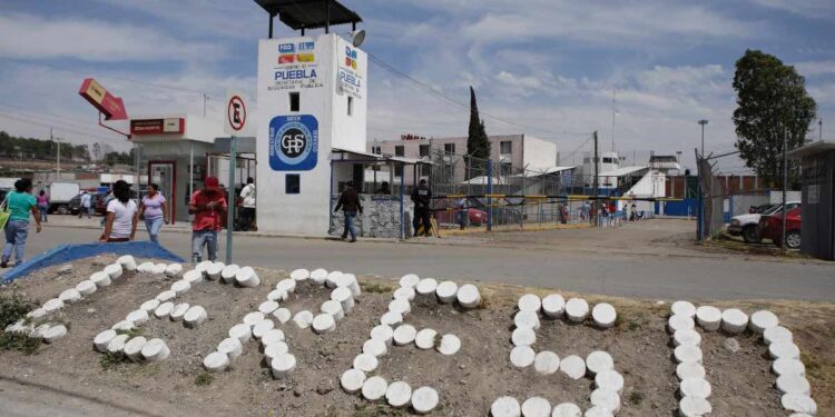 Califican con 6.5 a penales de Puebla