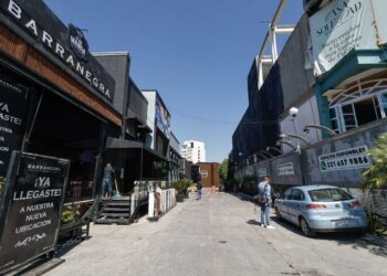 Sin personal acreditado, bares en Puebla