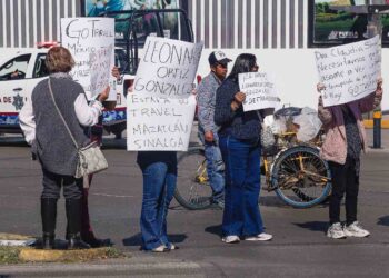 Clientes de Go Travel protestan por fraude