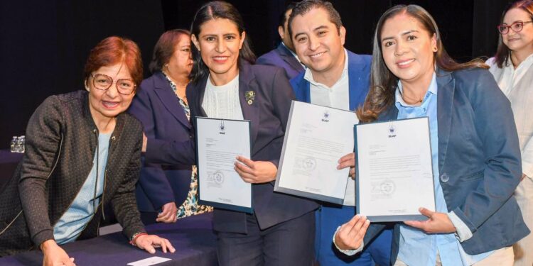 Maestros de la BUAP obtienen definitividad