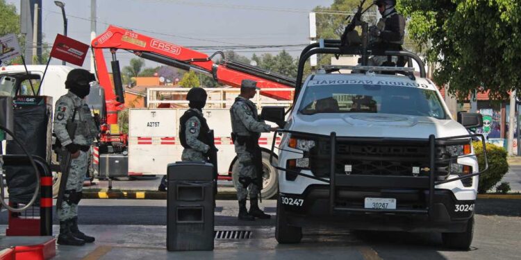 Cierran gasolinera tras supervisión