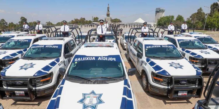 Mejoran salario a policías