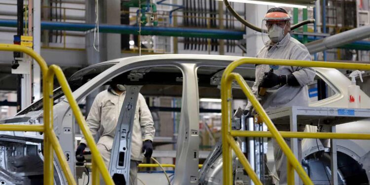 Propone Armenta impulso a economía local