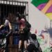 Manifestantes queman documentos de FGE