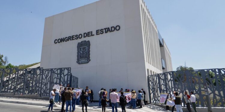 Revisarán salidas de emergencia