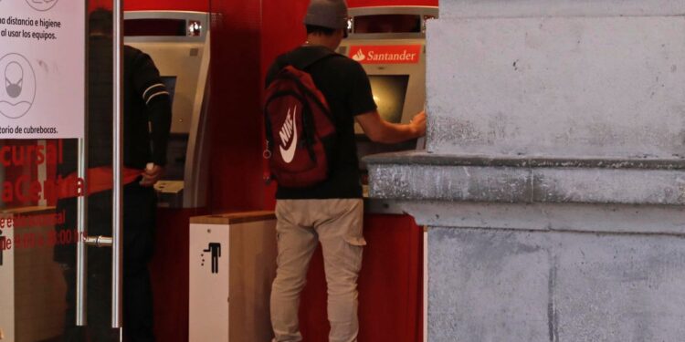 En Puebla, tres de cuatro tienen servicio financiero