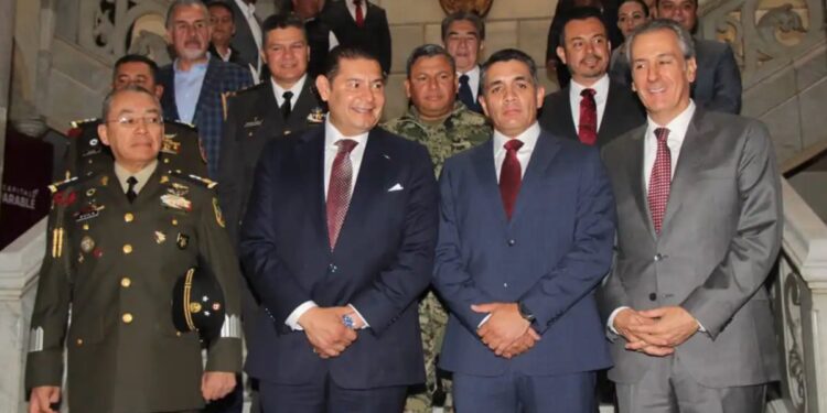 EL DÍA QUE LLEGÓ EL CORONEL (UNA LECTURA) 