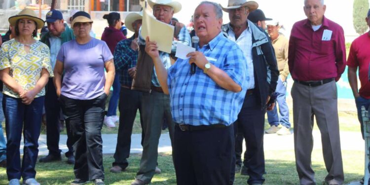 Candidato del PRI declina a favor de Morena