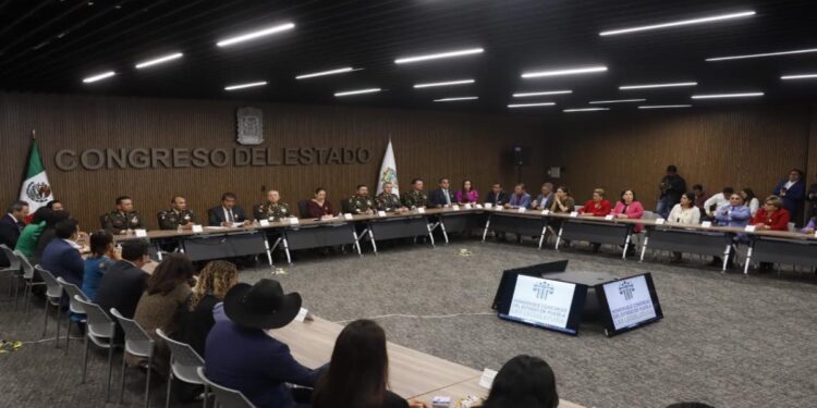Congreso de Puebla reconoce a militares en el 112 Aniversario del Ejército