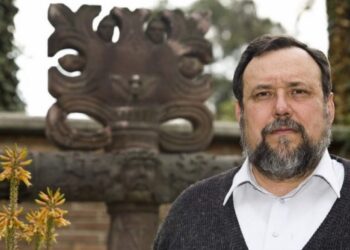 DOCTOR MAURICIO BEUCHOT PUENTE