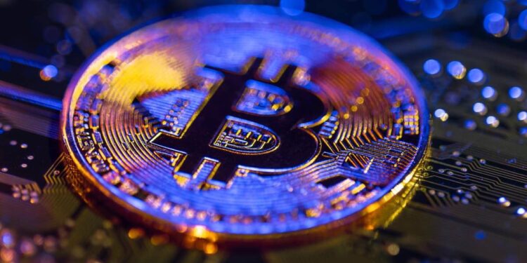 Detectan robo de energía de CFE por criptomonedas