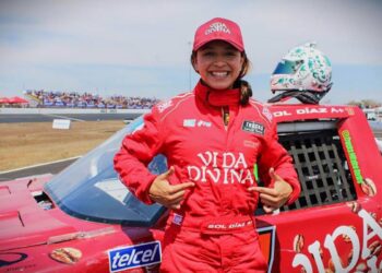 Sol Díaz, poblana en la NASCAR México