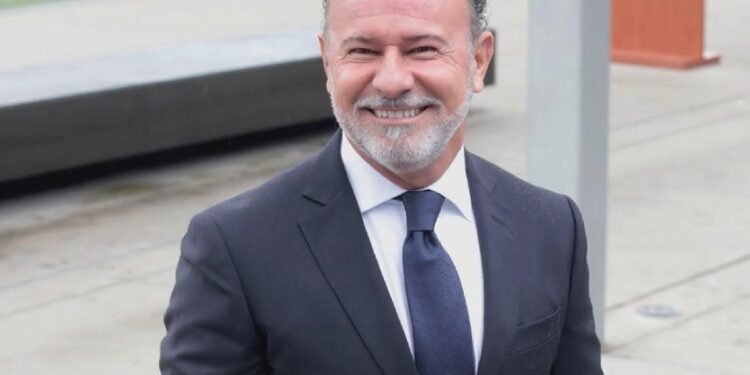“Falta gente de futbol en el Club Puebla”: Roberto Ruiz Esparza