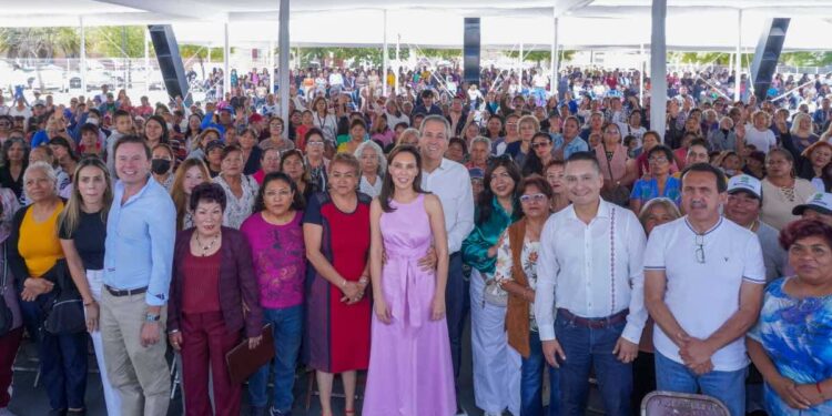 Reconoce José Chedraui labor de madres poblanas
