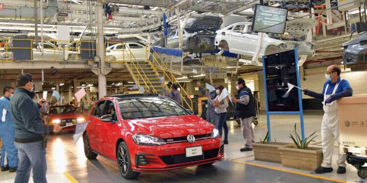 Aranceles frenan inversión de empresas de autopartes