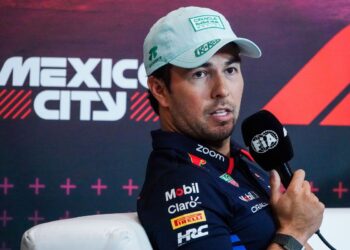 Llega “Checo” Pérez al Festival de las Ideas