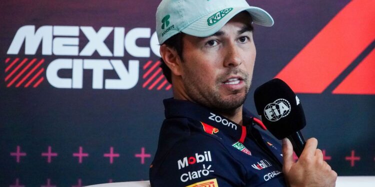 Llega “Checo” Pérez al Festival de las Ideas