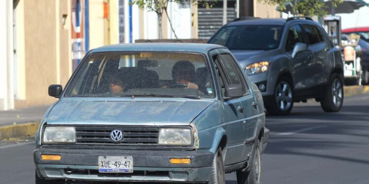 Descarta veto a automóviles foráneos